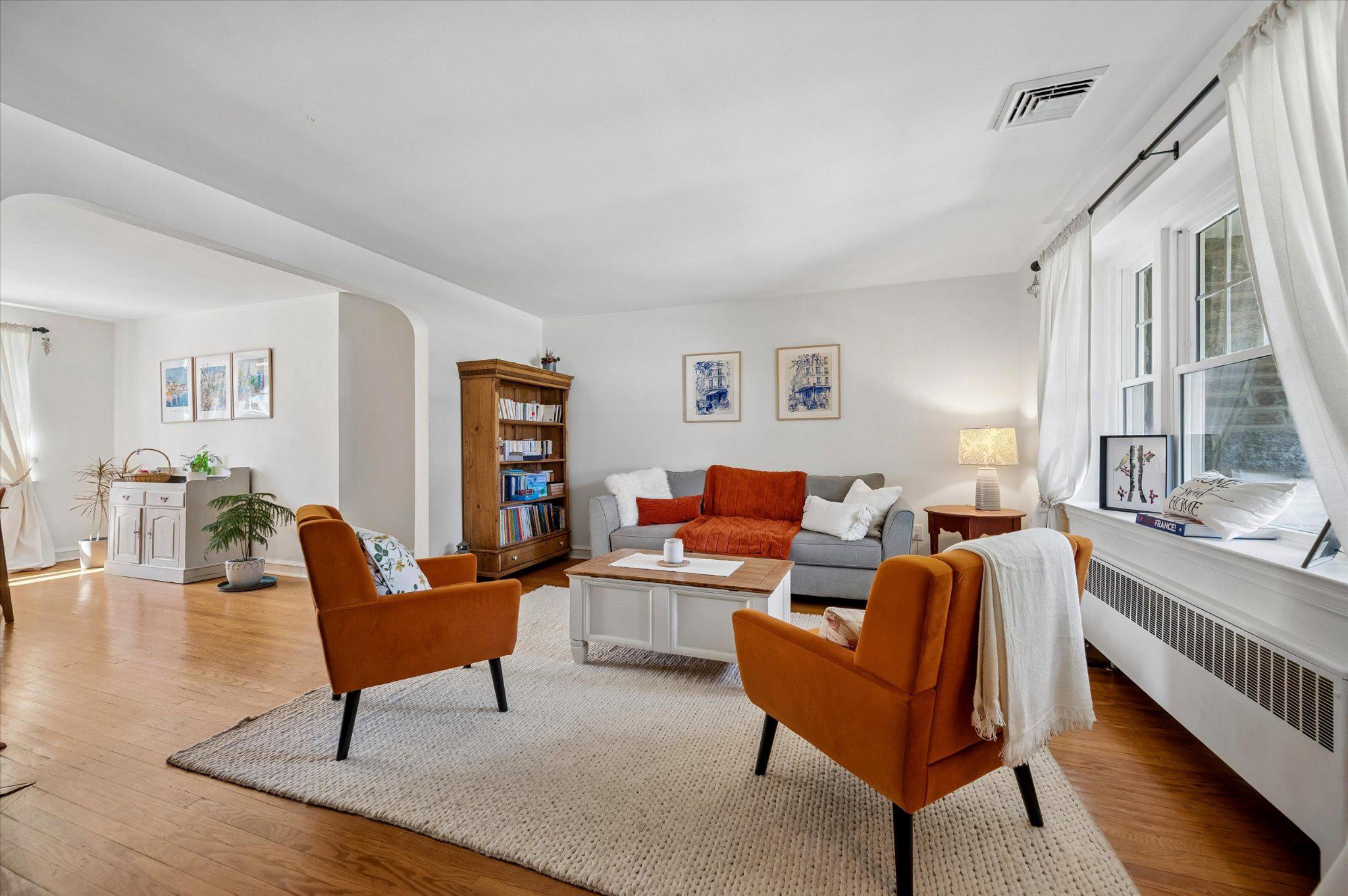 Bright and inviting living room.