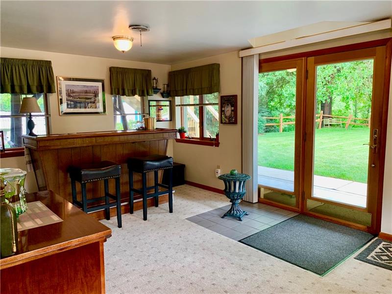 277 Coraopolis Road Coraopolis, PA 15108 - Photo 17 of 24 Gallery Image 17