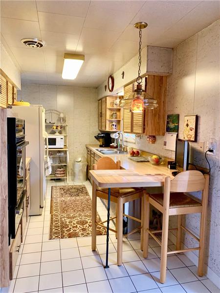 277 Coraopolis Road Coraopolis, PA 15108 - Photo 7 of 24 Gallery Image 7