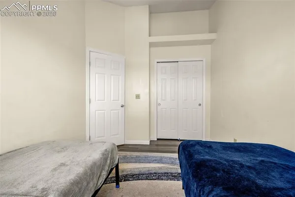 a view of bedroom and bedroom