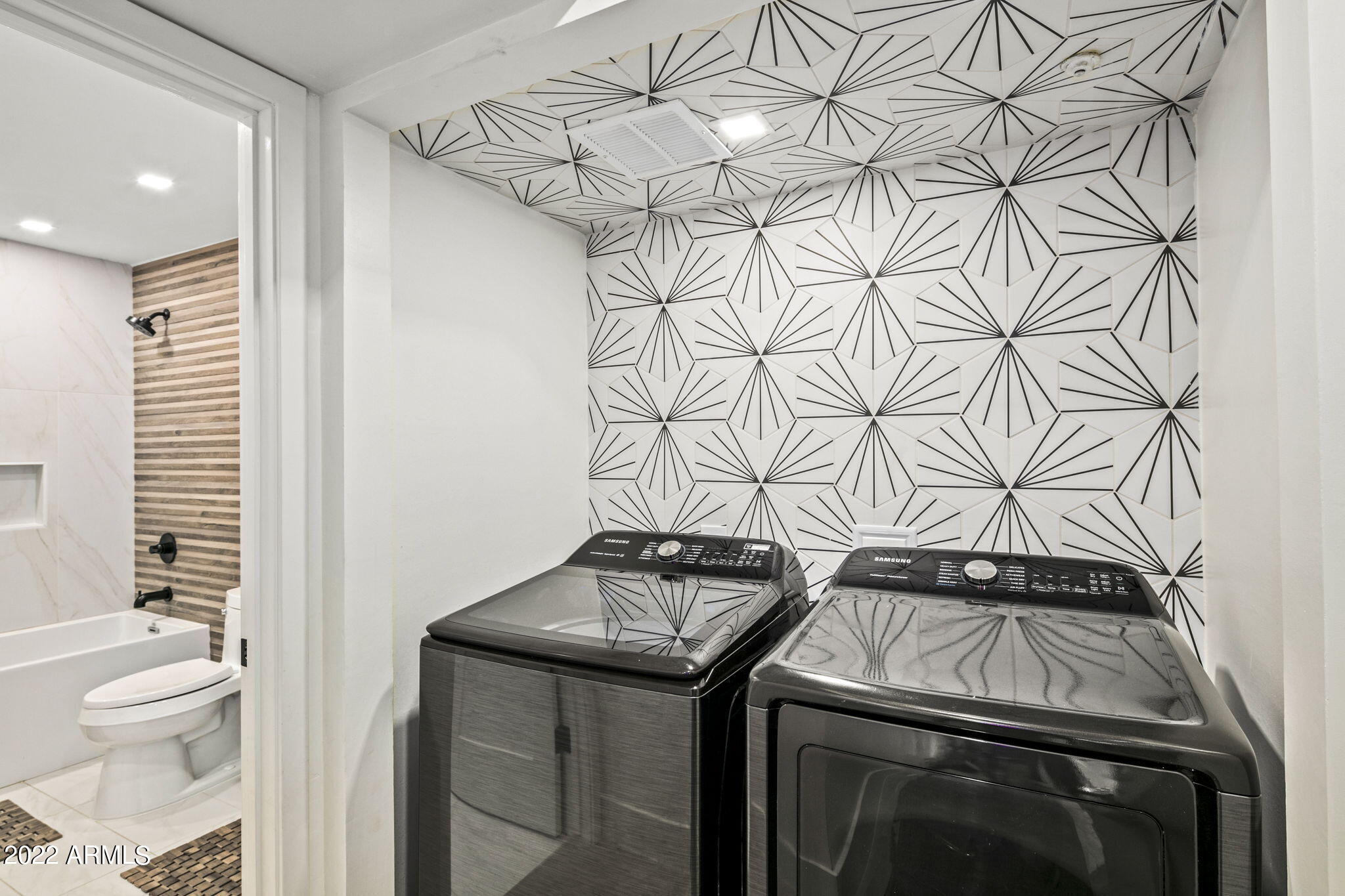 7760 East Gainey Ranch Road, Unit 45 Scottsdale, AZ 85258 - Photo 19 of 42 Laundry