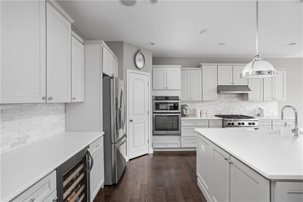 3891 Pelham Road Carmel, IN 46074 - Photo 5 of 47 Gallery Image 5