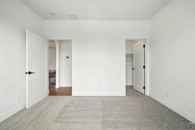 $609,000 | 207 Sandbar Drive, Wamego, KS 66547