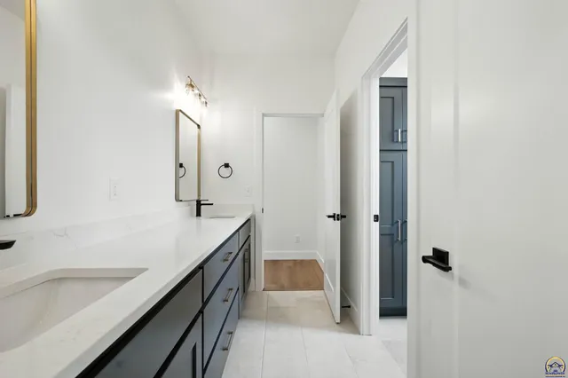 $609,000 | 207 Sandbar Drive, Wamego, KS 66547