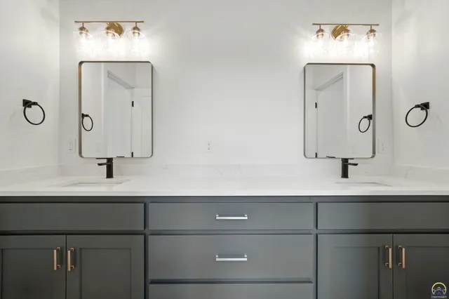 $609,000 | 207 Sandbar Drive, Wamego, KS 66547