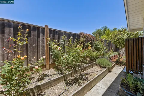$1,695,000 | 263 Tharp Drive, Moraga, CA 94556
