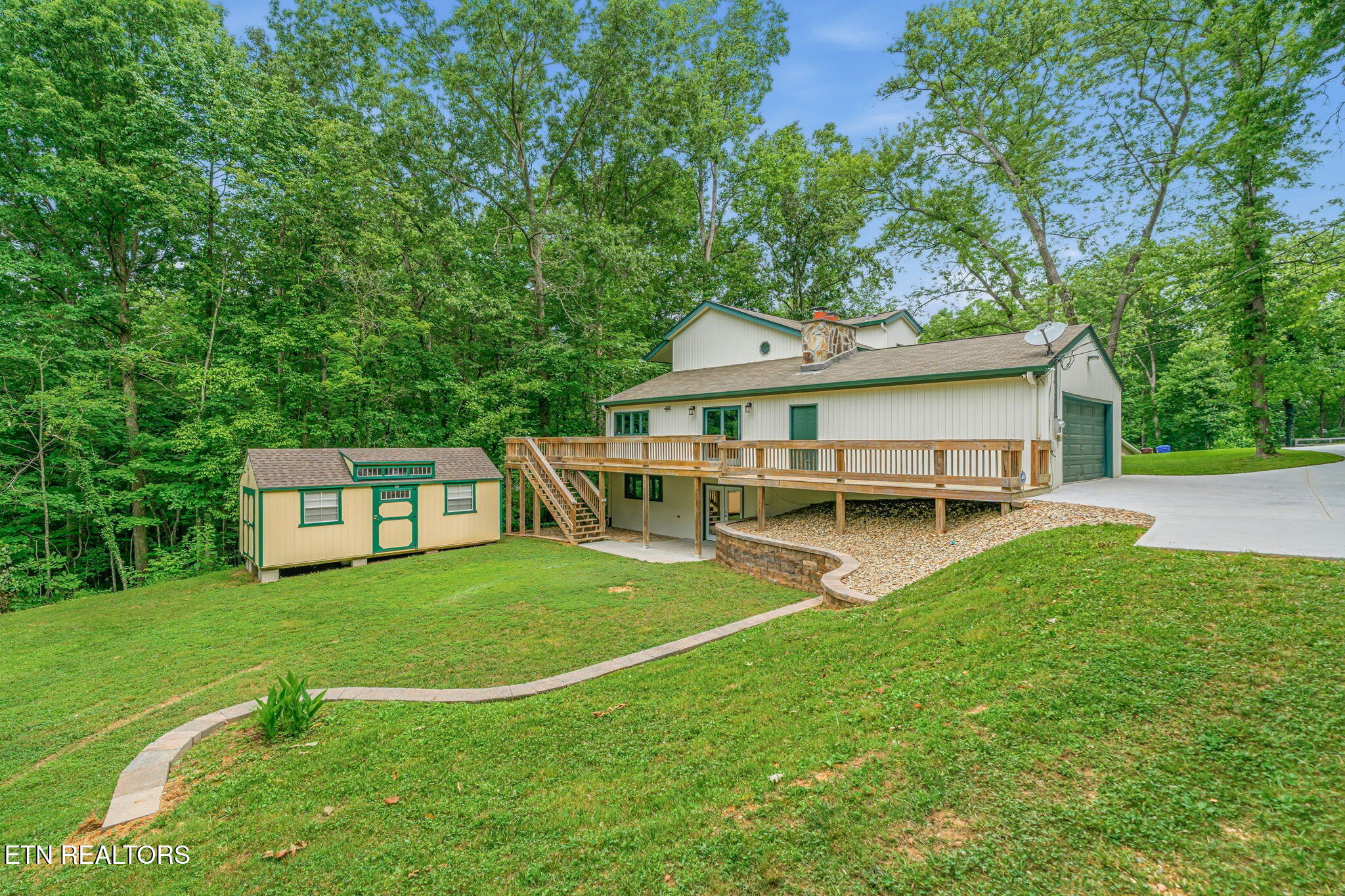 138 Newell Lane Oak Ridge, TN 37830 - Photo 45 of 51 138 Newell Ln - Backyard (3)