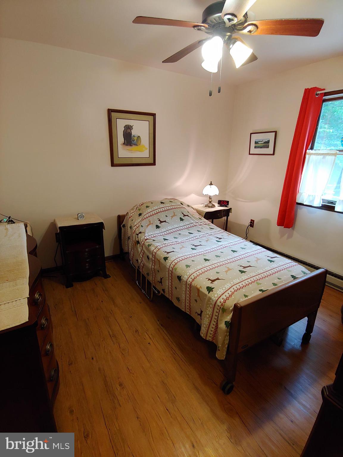 1629 Old Elk Neck Road Elkton, MD 21921 - Photo 17 of 36 3rd bedroom has hardwood flooring
