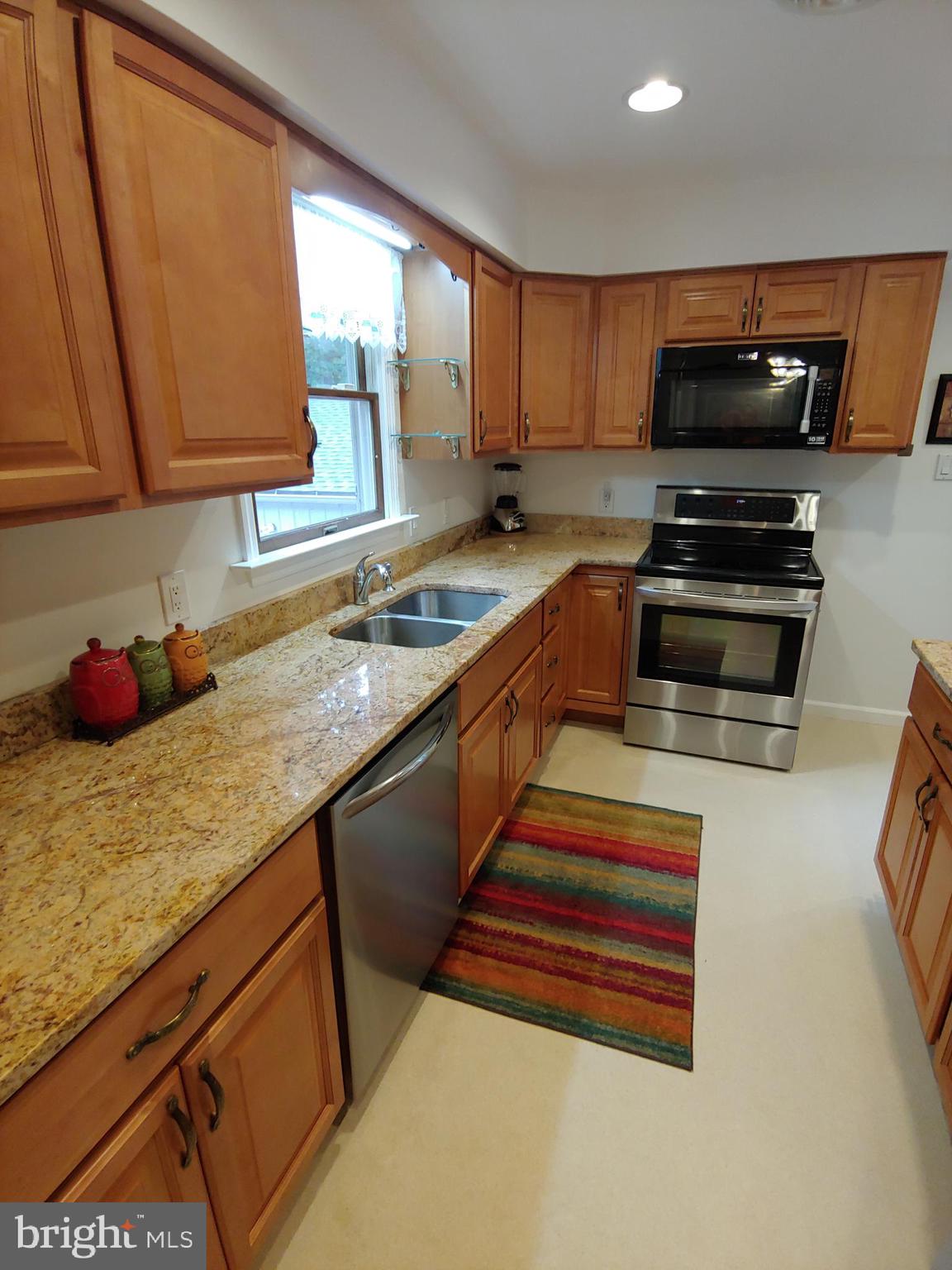 1629 Old Elk Neck Road Elkton, MD 21921 - Photo 10 of 36 Granite & stainless steel