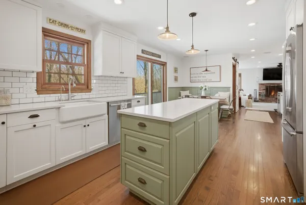 $1,299,000 | 126 Rolling Hills Drive, Fairfield, CT 06824