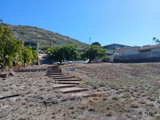 $4,500,000 | 100 Lumahai Street, Honolulu, HI 96825