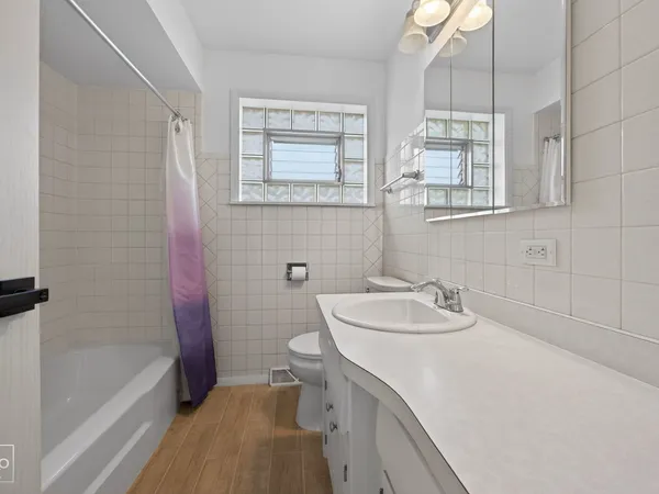 $399,900 | 10643 South 83rd Avenue, Palos Hills, IL 60465