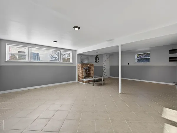 $399,900 | 10643 South 83rd Avenue, Palos Hills, IL 60465