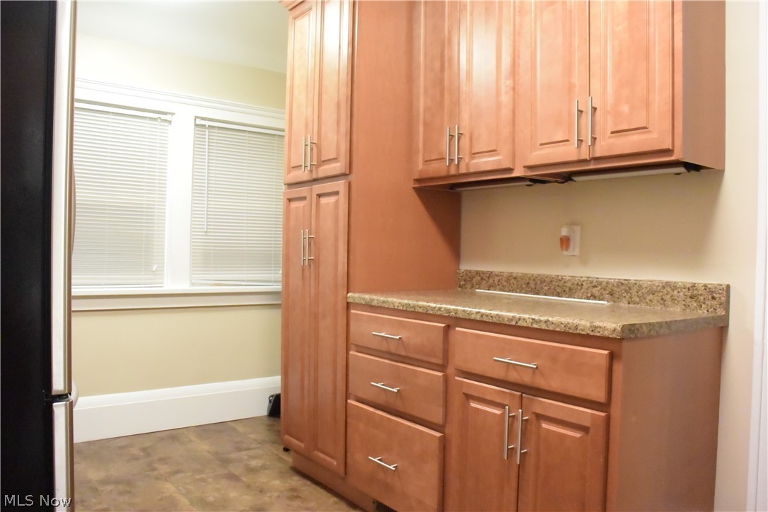 664 Elma Street Akron, OH 44310 - Photo 13 of 24