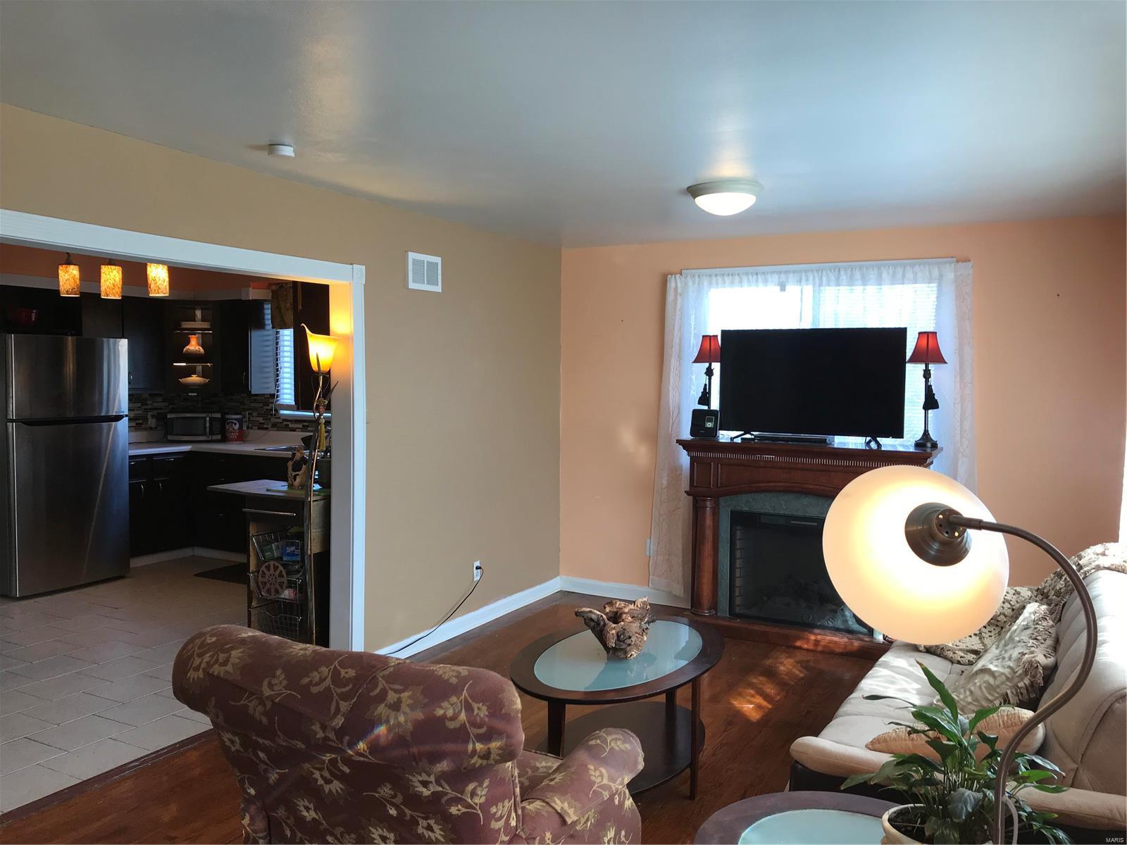 9827 Reavis Road St. Louis, MO 63123 - Photo 13 of 37