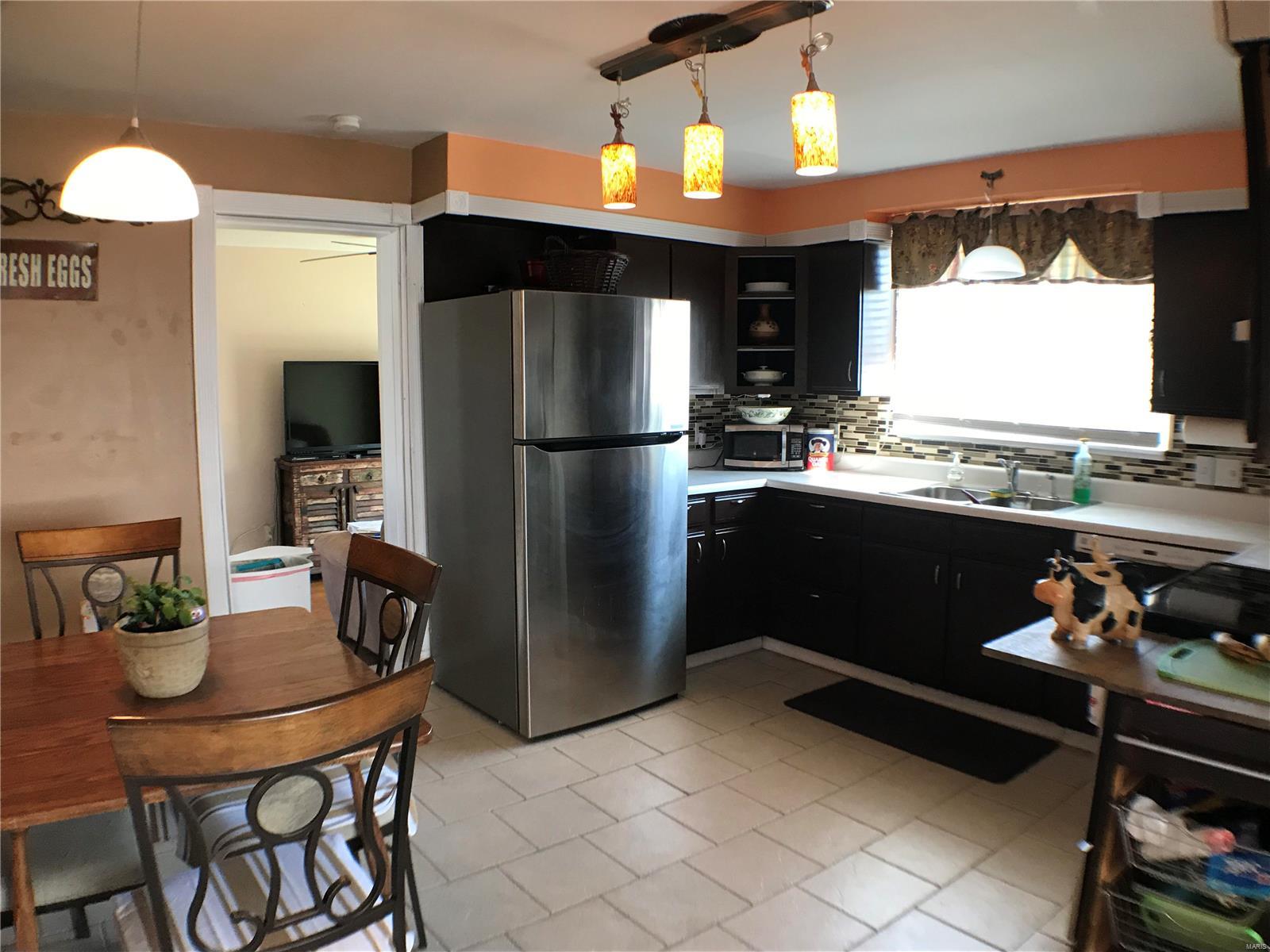 9827 Reavis Road St. Louis, MO 63123 - Photo 15 of 37