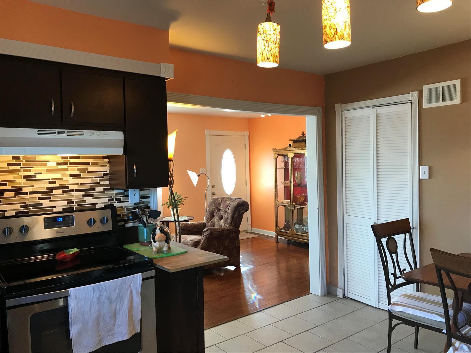 9827 Reavis Road St. Louis, MO 63123 - Photo 16 of 37