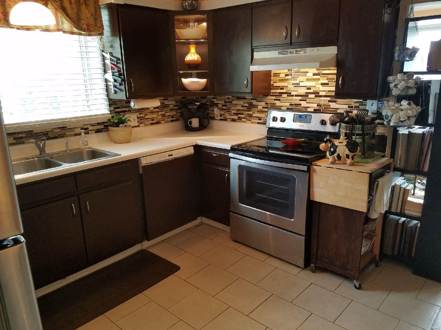 9827 Reavis Road St. Louis, MO 63123 - Photo 17 of 37