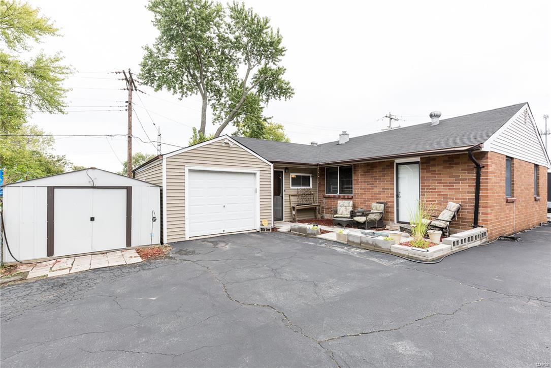 9827 Reavis Road St. Louis, MO 63123 - Photo 7 of 37