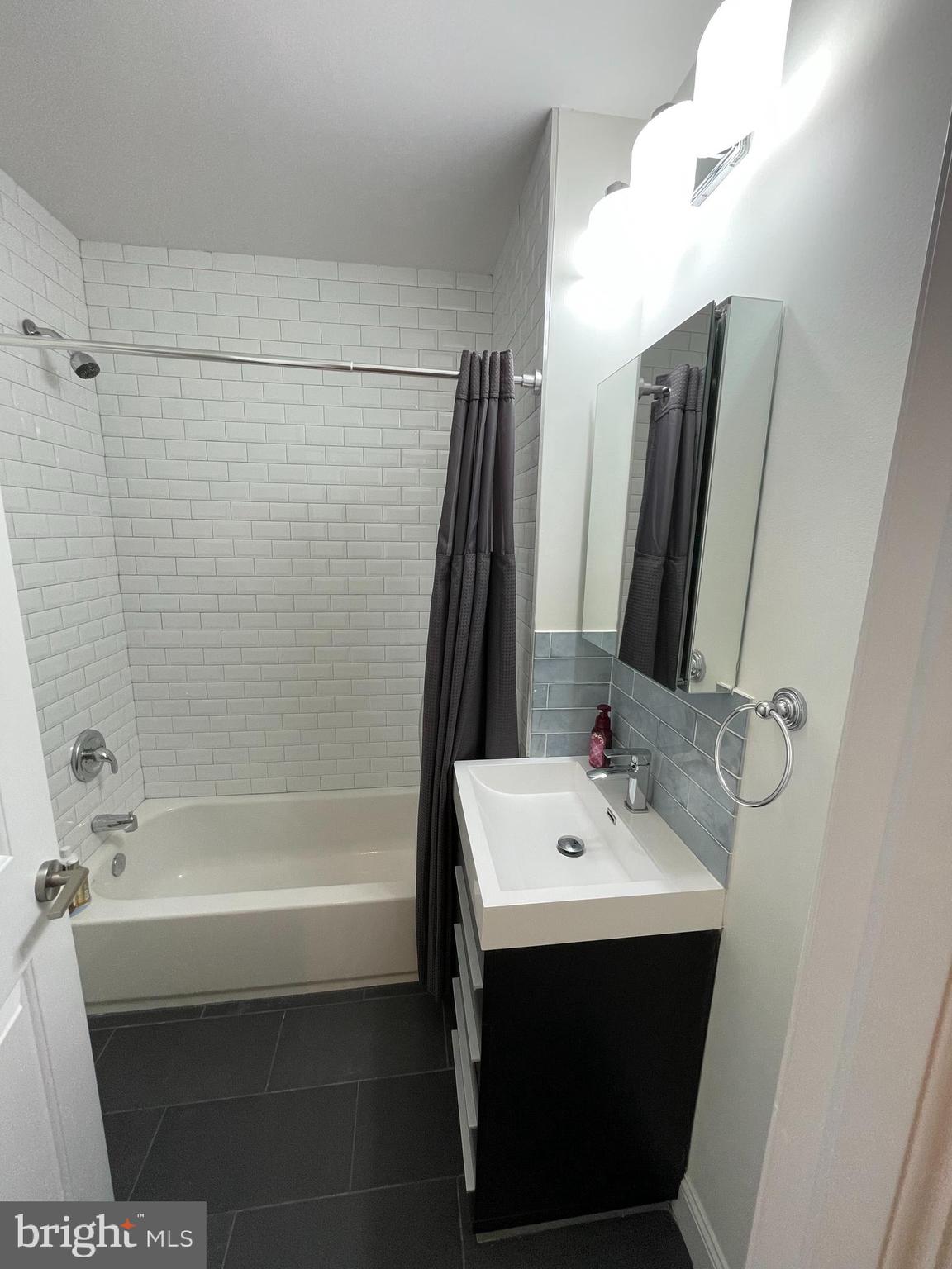 2304 Alter Street Philadelphia, PA 19146 - Photo 20 of 31