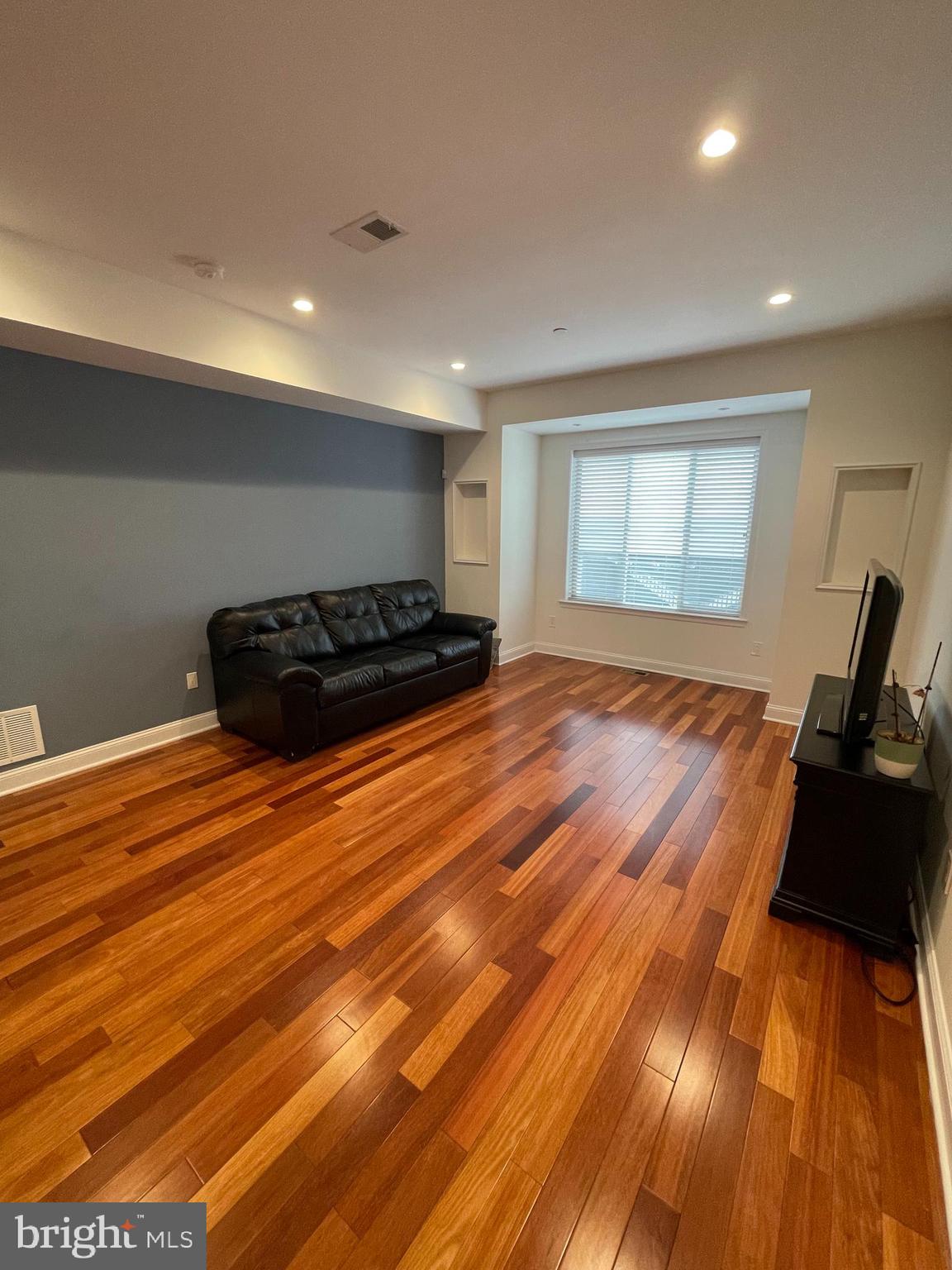 2304 Alter Street Philadelphia, PA 19146 - Photo 7 of 31