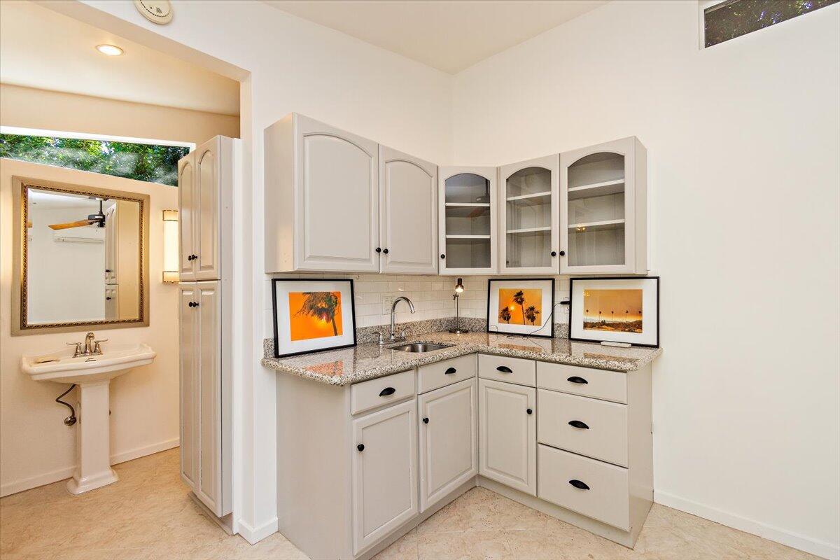 147 East Morongo Road Palm Springs, CA 92264 - Photo 40 of 48 Casita Kitchenette