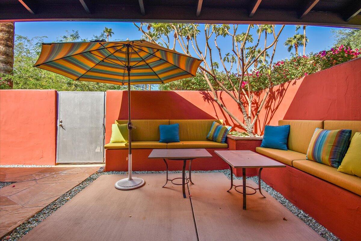 147 East Morongo Road Palm Springs, CA 92264 - Photo 7 of 48 Frontyard Patio