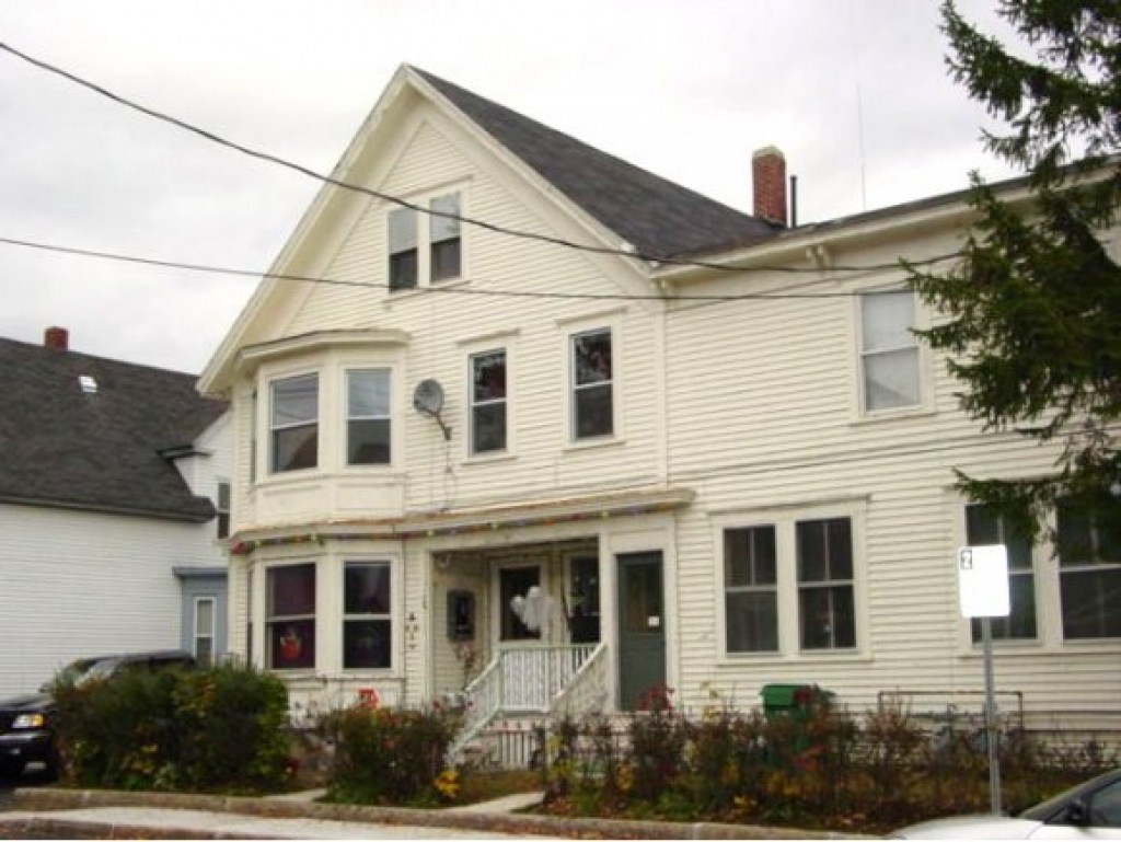 162 Portland Street Rochester, NH 03867 - Photo 2 of 2