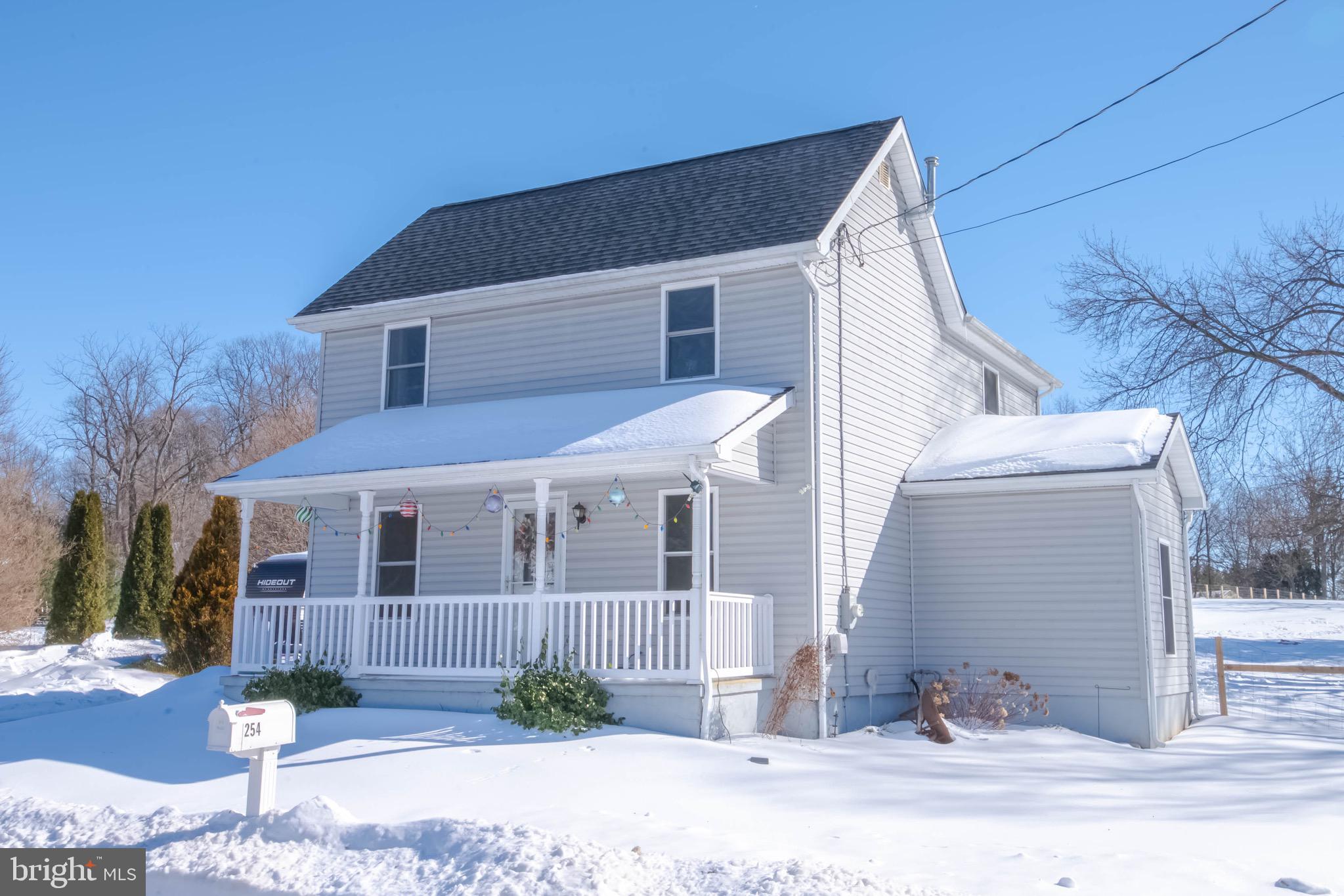 254 Hollow Road Stewartstown, PA 17363 - Photo 4 of 38