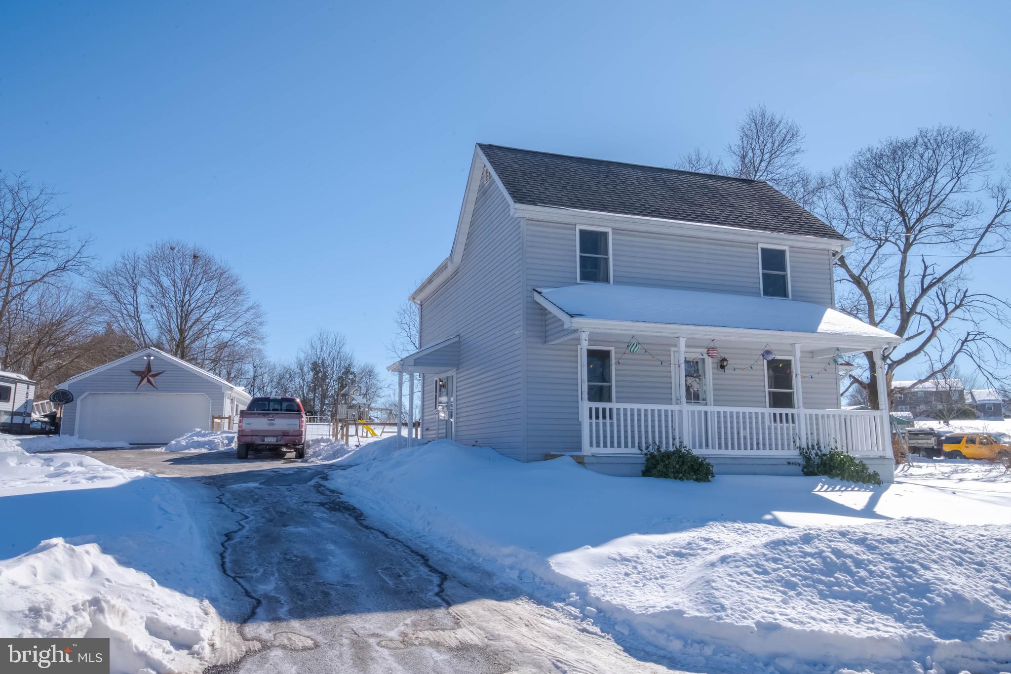 254 Hollow Road Stewartstown, PA 17363 - Photo 5 of 38