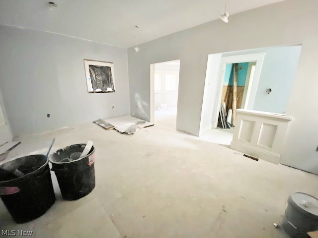1757 Wickford Road Cleveland, OH 44112 - Photo 10 of 34