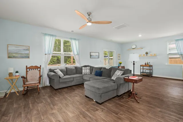 $370,000 | 141 Lagoona Drive, Summerville, SC 29483