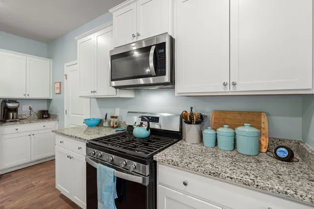 $370,000 | 141 Lagoona Drive, Summerville, SC 29483