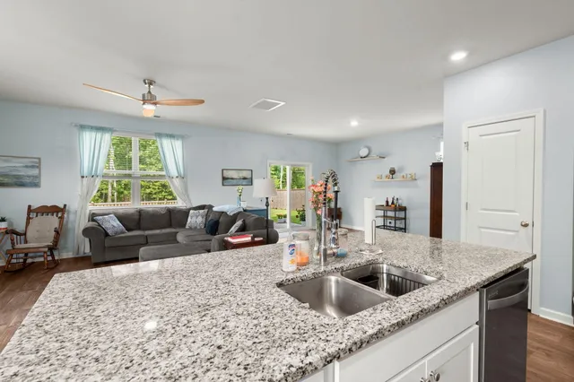 $370,000 | 141 Lagoona Drive, Summerville, SC 29483