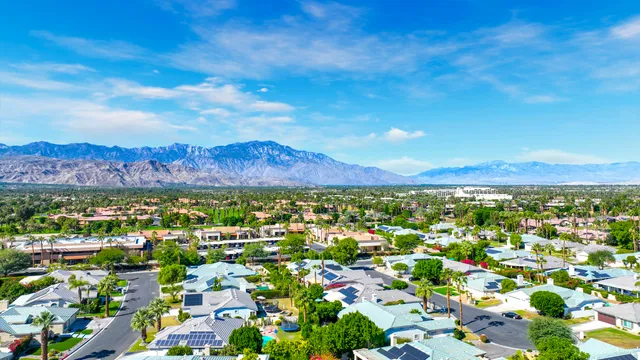 $1,167,000 | 54 Sutton Place East, Palm Desert, CA 92211