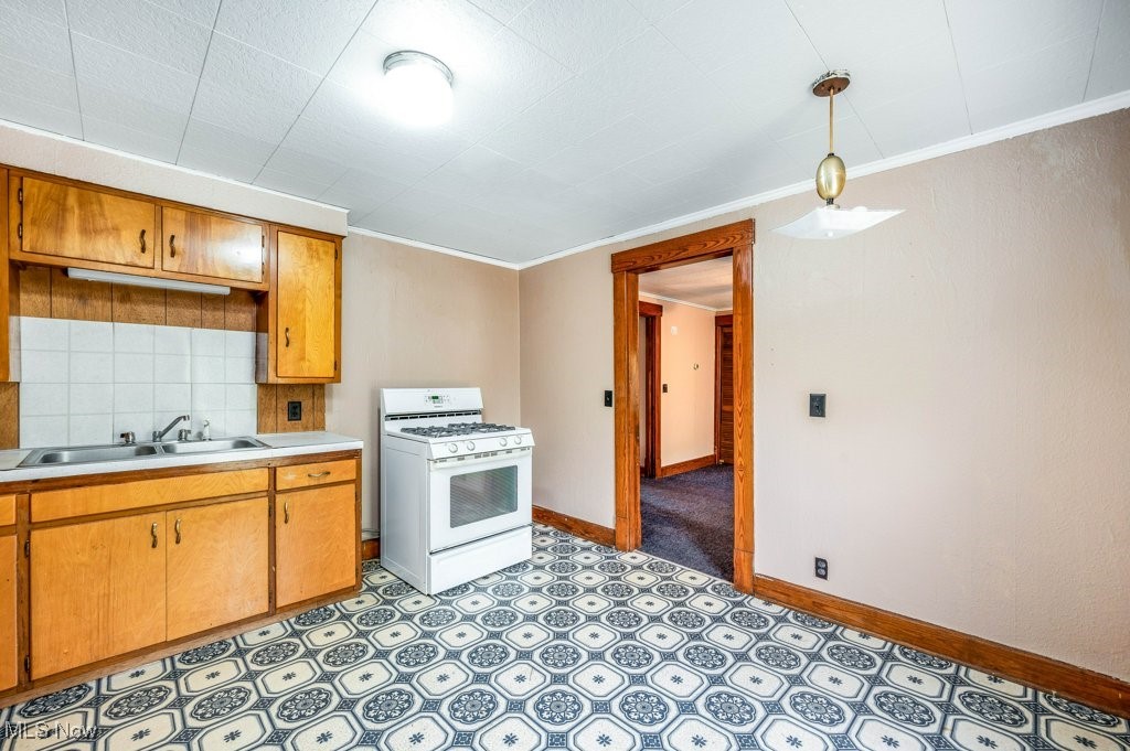 2011 Glacier Road New Springfield, OH 44443 - Photo 30 of 44 unit C