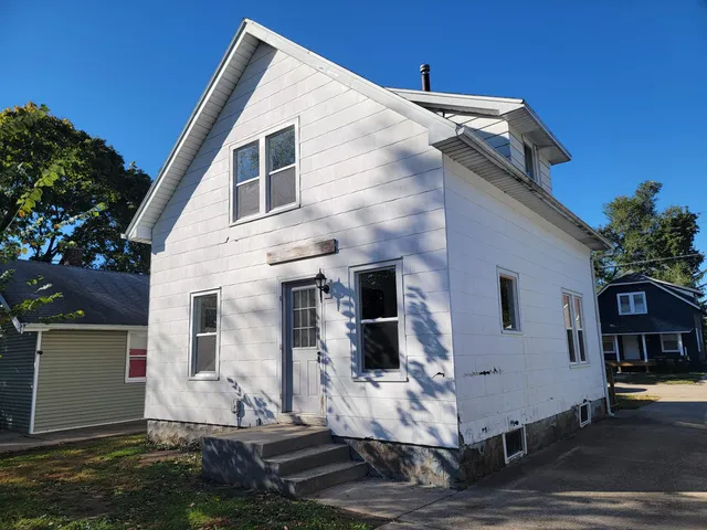 $144,900 | 1637 Fayette Avenue, Beloit, WI 53511