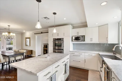 $975,000 | 3328 East Turney Avenue, Phoenix, AZ 85018