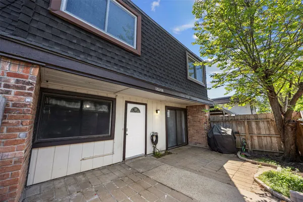 $169,000 | 12020 Mighty Oak Drive, Unit B, Houston, TX 77066