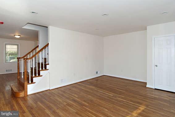 6100 Dunroming Road Baltimore, MD 21239 - Photo 4 of 21 Living Room View #2