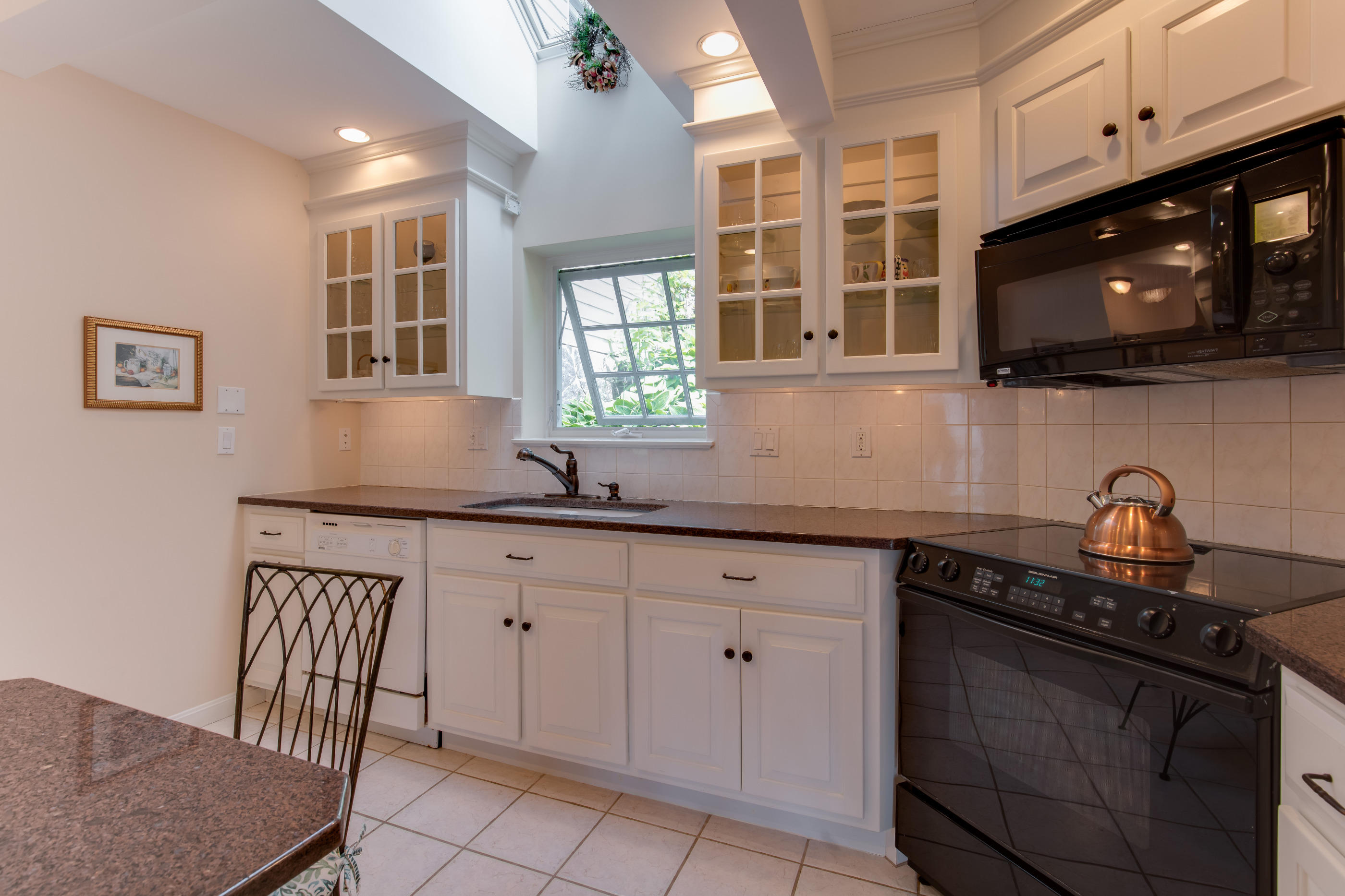 25 Chauncey Creek Road Kittery Point, ME 03905 - Photo 12 of 41 25 Chauncey Main House MLS (45)
