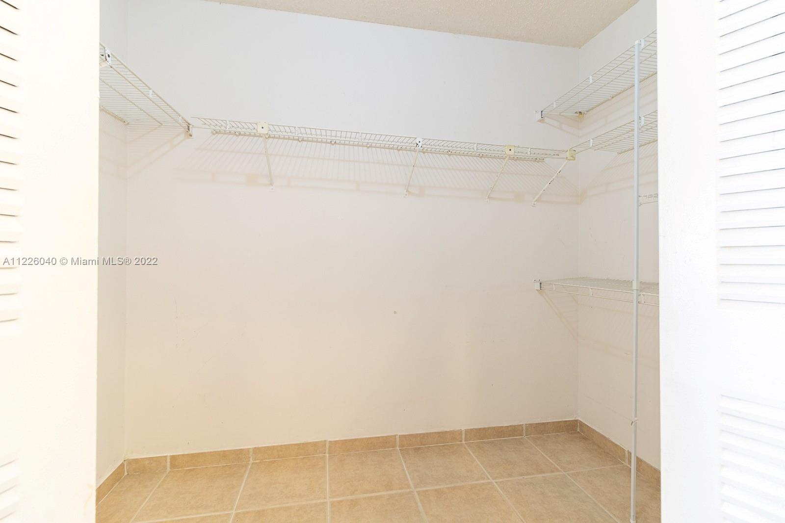 10897 Northwest 7th Street, Unit 1429 Miami, FL 33172 - Photo 7 of 17 a view of bathroom