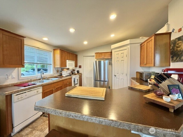 473 Gore Road, Unit 2 Onalaska, WA 98570 - Photo 8 of 34 Gallery Image 8