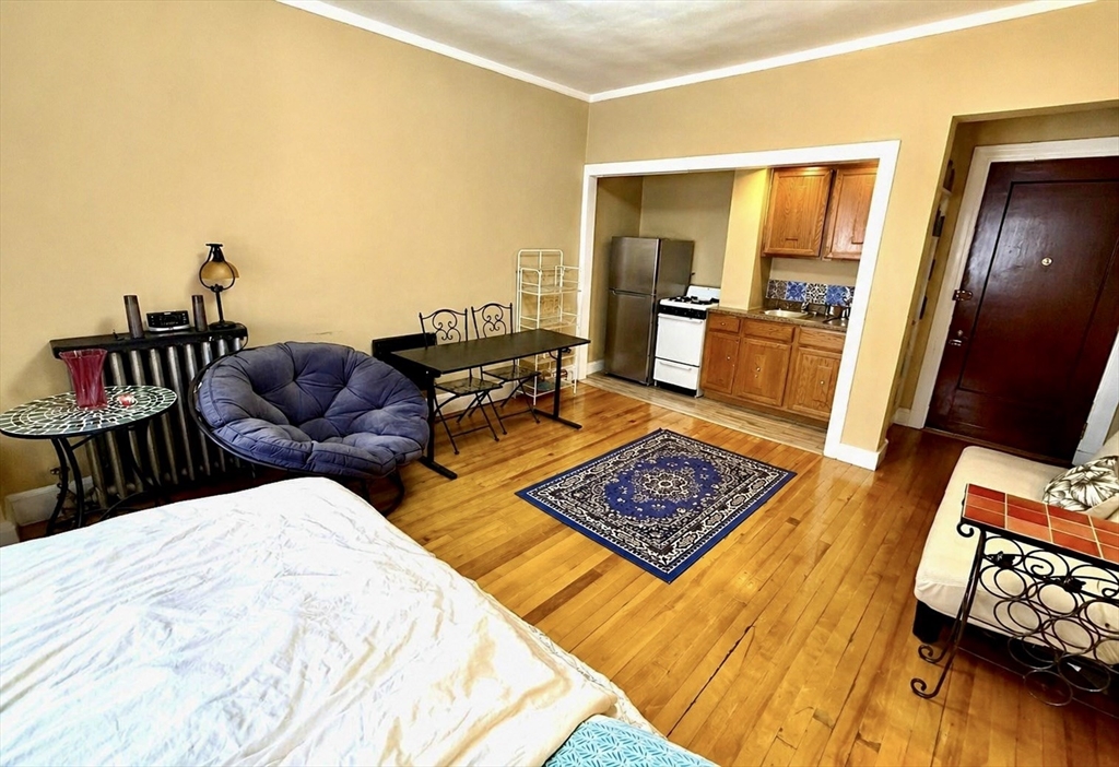 1253 Beacon Street, Unit C3 Brookline, MA 02446 - Photo 4 of 11