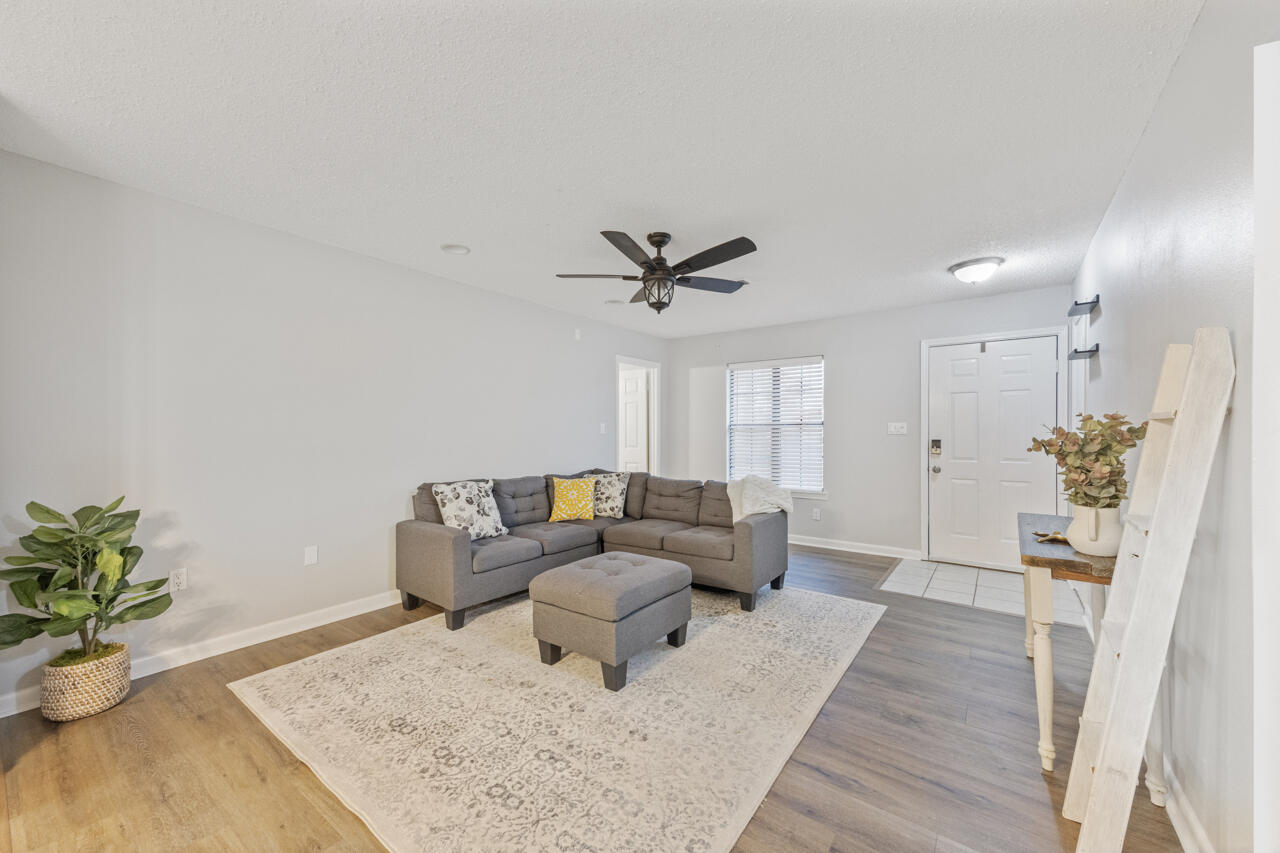 101 Stephens Lane Crestview, FL 32539 - Photo 5 of 25 6-06