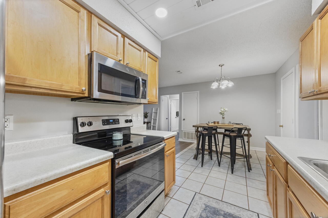 101 Stephens Lane Crestview, FL 32539 - Photo 9 of 25 15-15