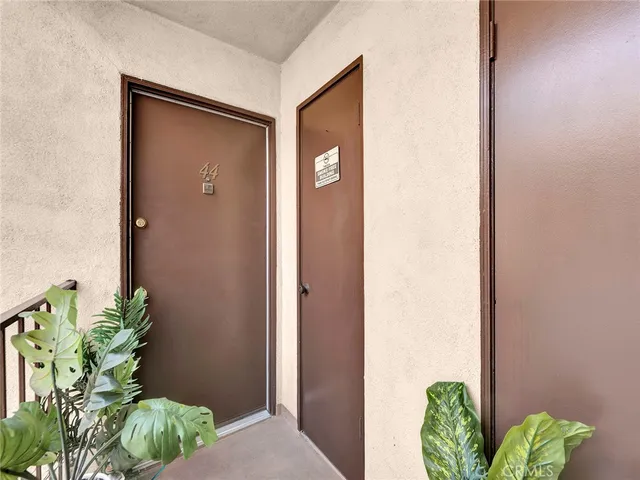 $210,000 | 11813 Runnymede Street, Unit 44, North Hollywood, CA 91605