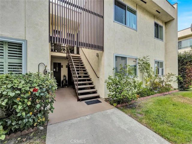 $210,000 | 11813 Runnymede Street, Unit 44, North Hollywood, CA 91605