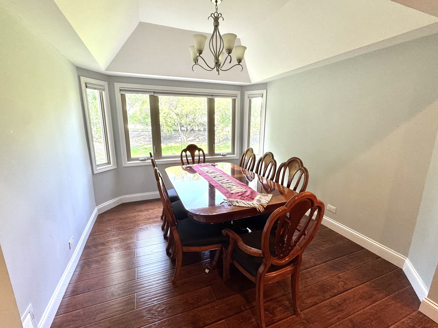 1009 Arbor Court Mount Prospect, IL 60056 - Photo 5 of 35 a dining room with furniture and window