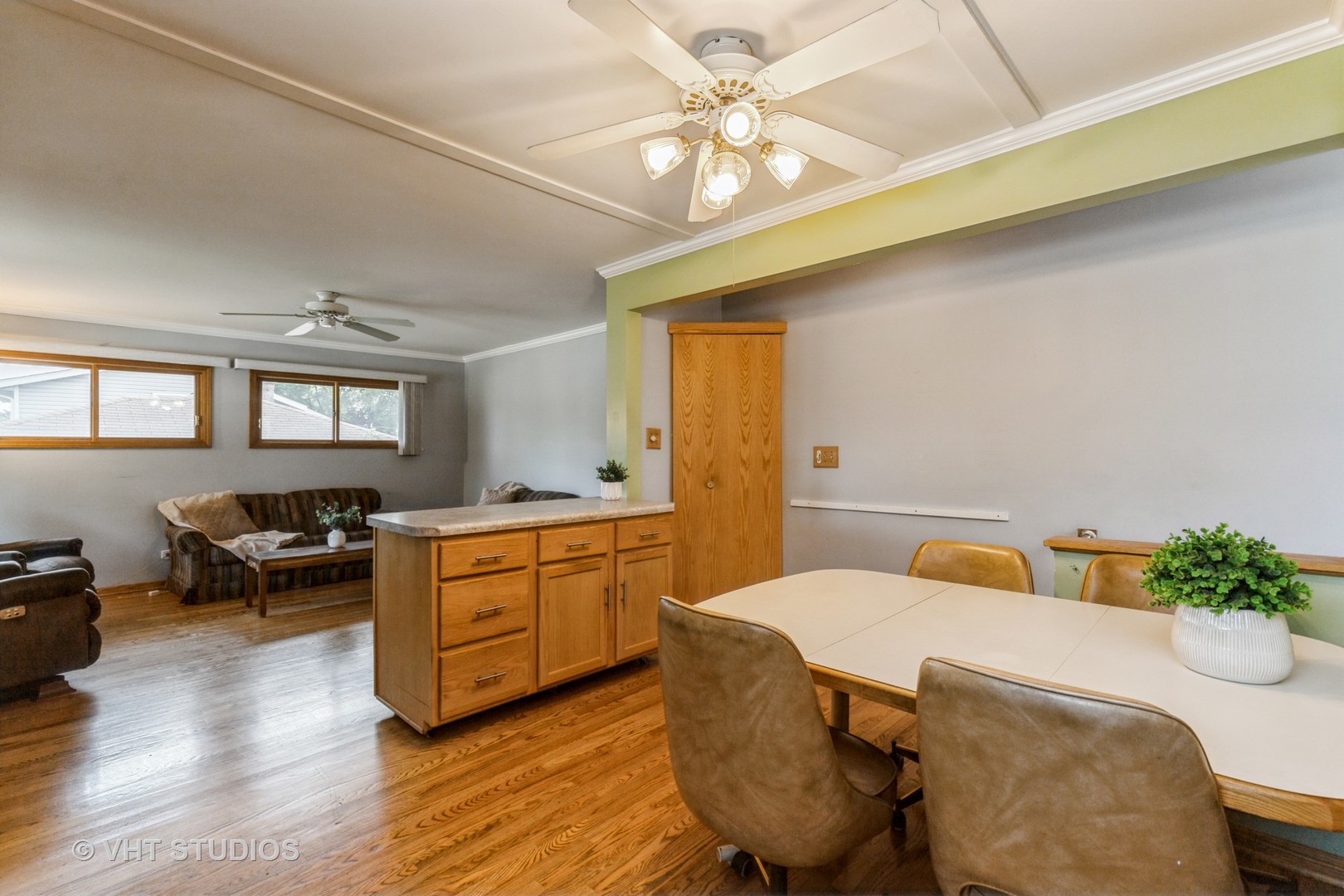 1504 Ridgeway Street Round Lake Beach, IL 60073 - Photo 7 of 19 a kitchen with a table and chairs